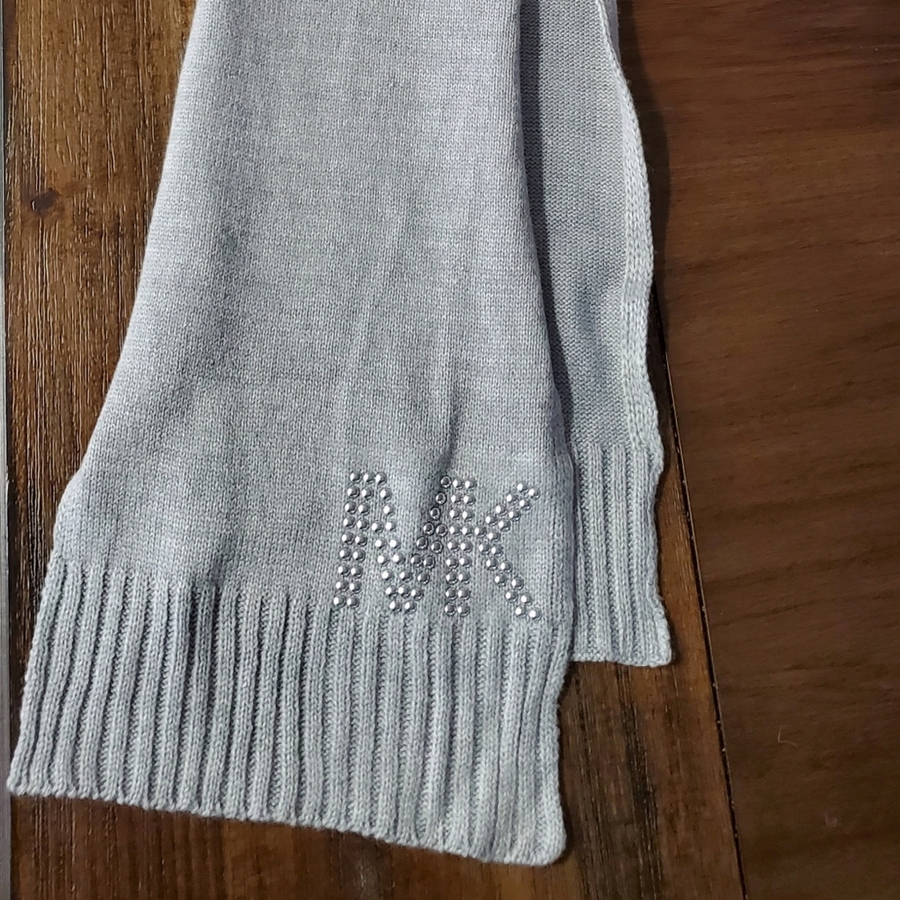 Scarf - Picture 4 of 4